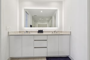 Marina Way-S0811-047.jpg