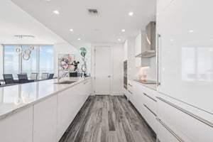 Marina Way-S0811-018r.jpg