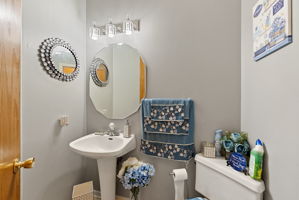  Photo 12