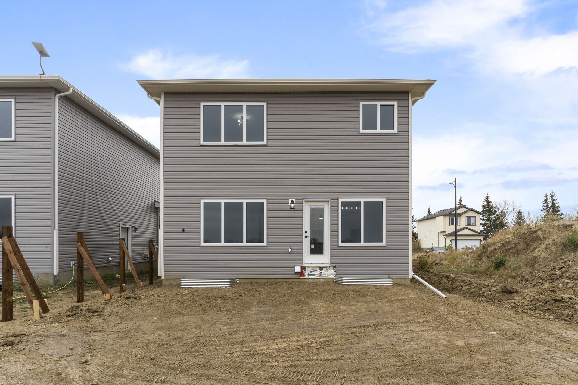 5122 53ave-QuikSell-46
