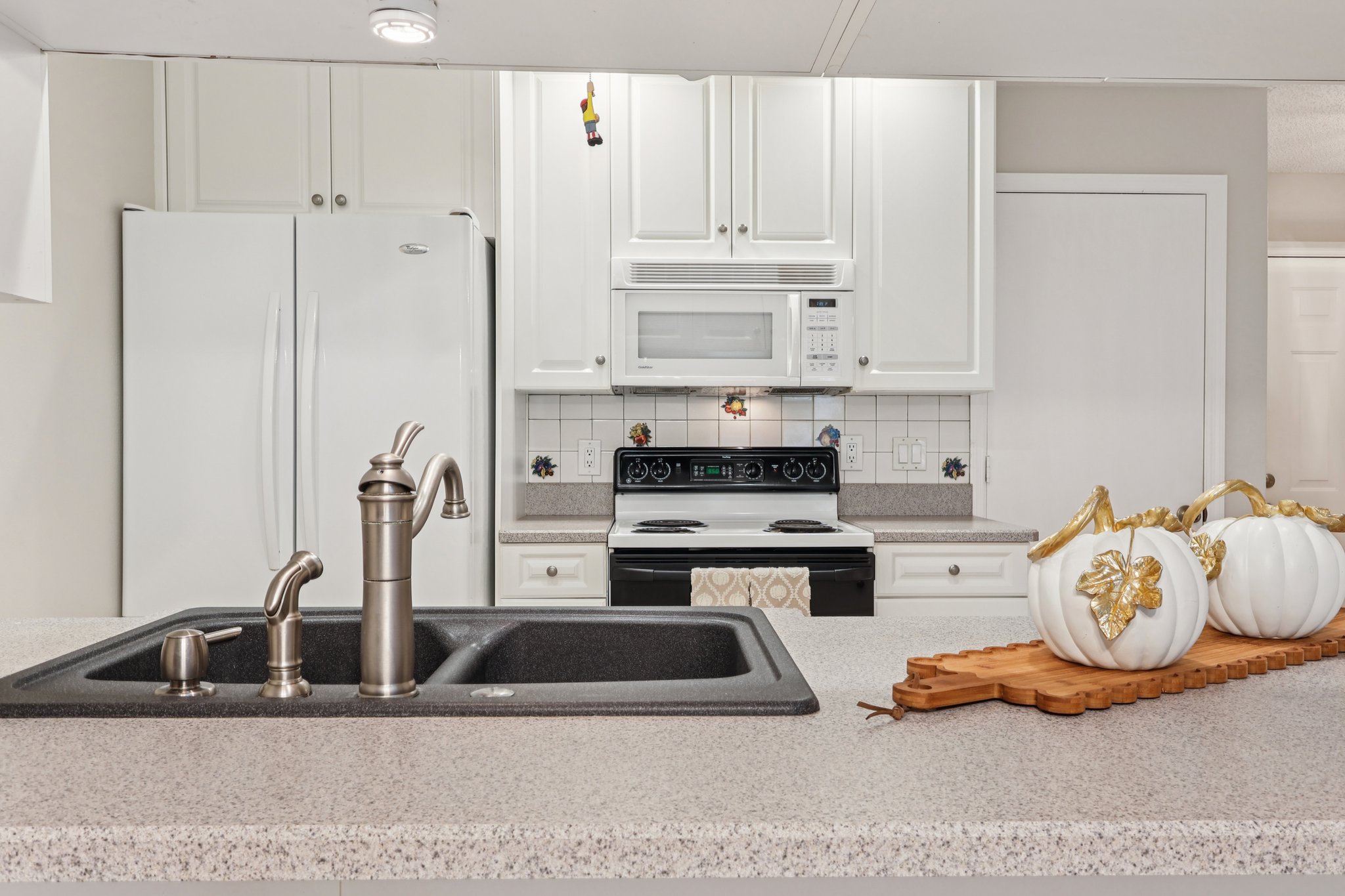 Lazy Oaks Dr-S0909-018.jpg