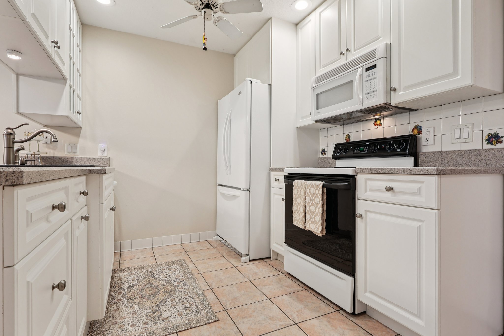 Lazy Oaks Dr-S0909-021.jpg