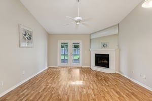 Lazy Oaks Dr-S0909-014.jpg