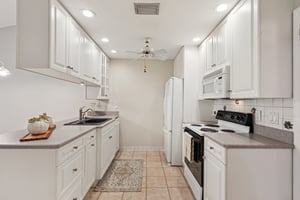 Lazy Oaks Dr-S0909-020.jpg
