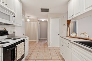 Lazy Oaks Dr-S0909-022.jpg