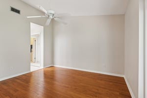 Lazy Oaks Dr-S0909-032.jpg