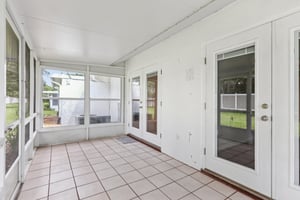 Lazy Oaks Dr-S0909-038.jpg