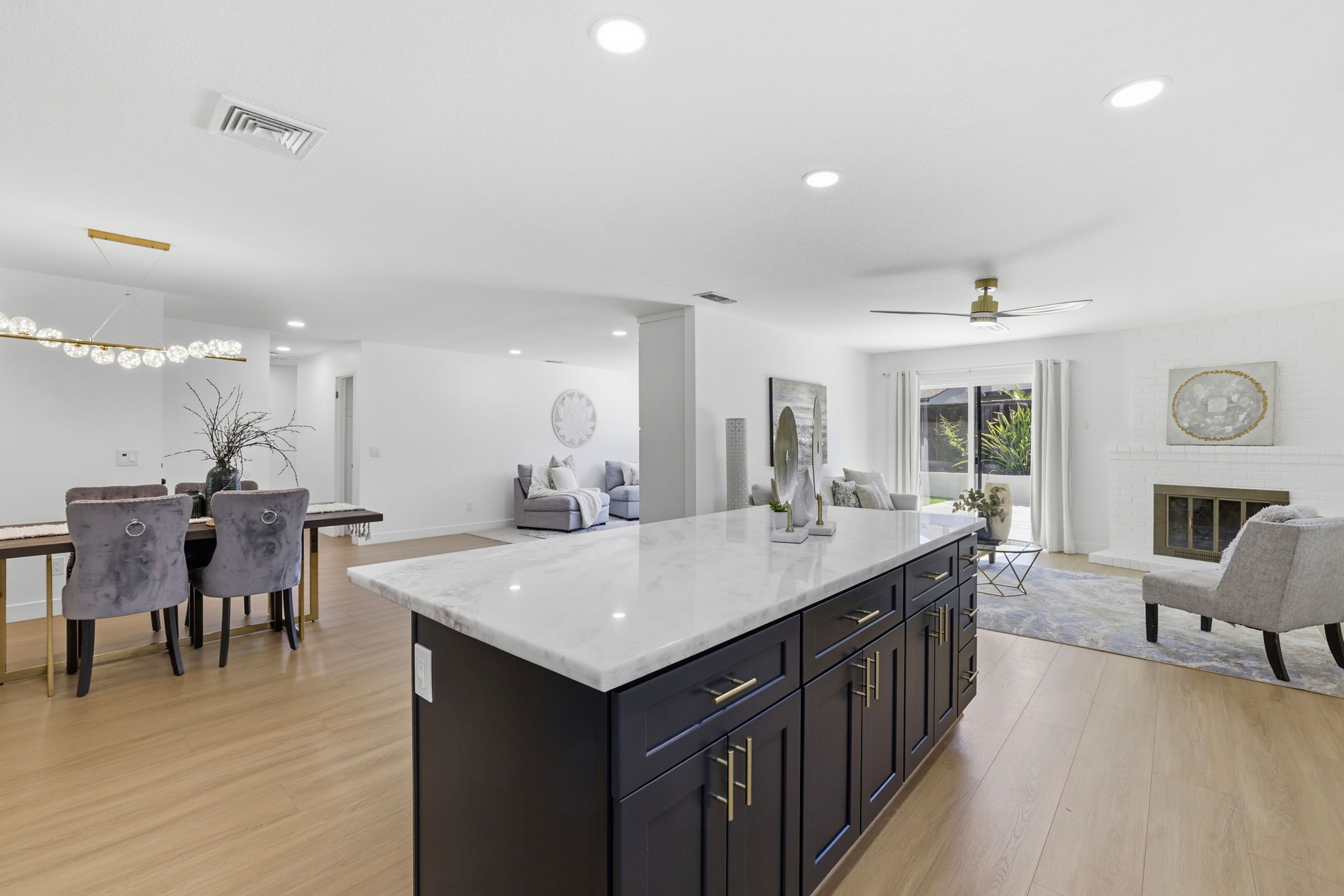 015_F8_5124 Filbert Ave