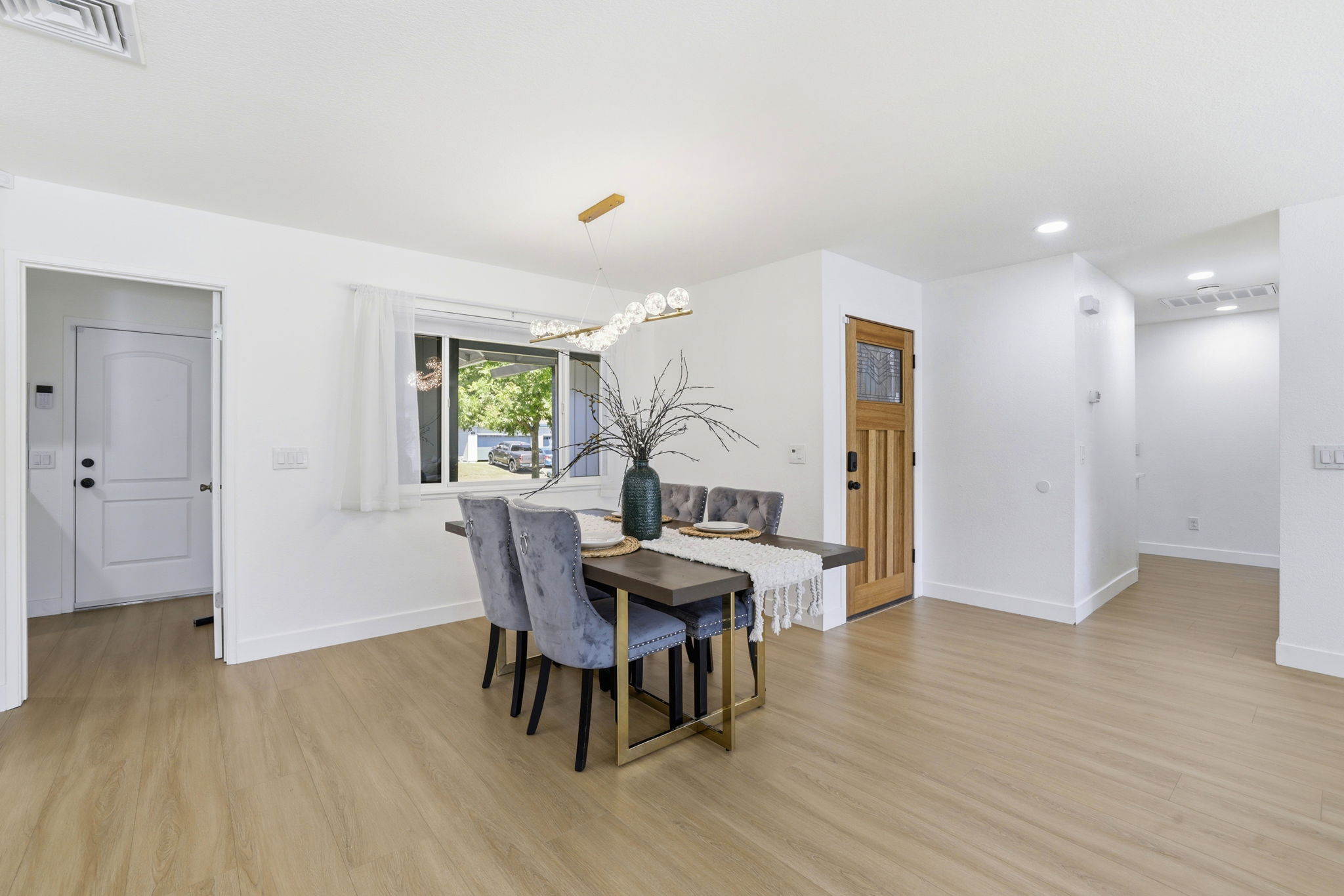 017_F8_5124 Filbert Ave