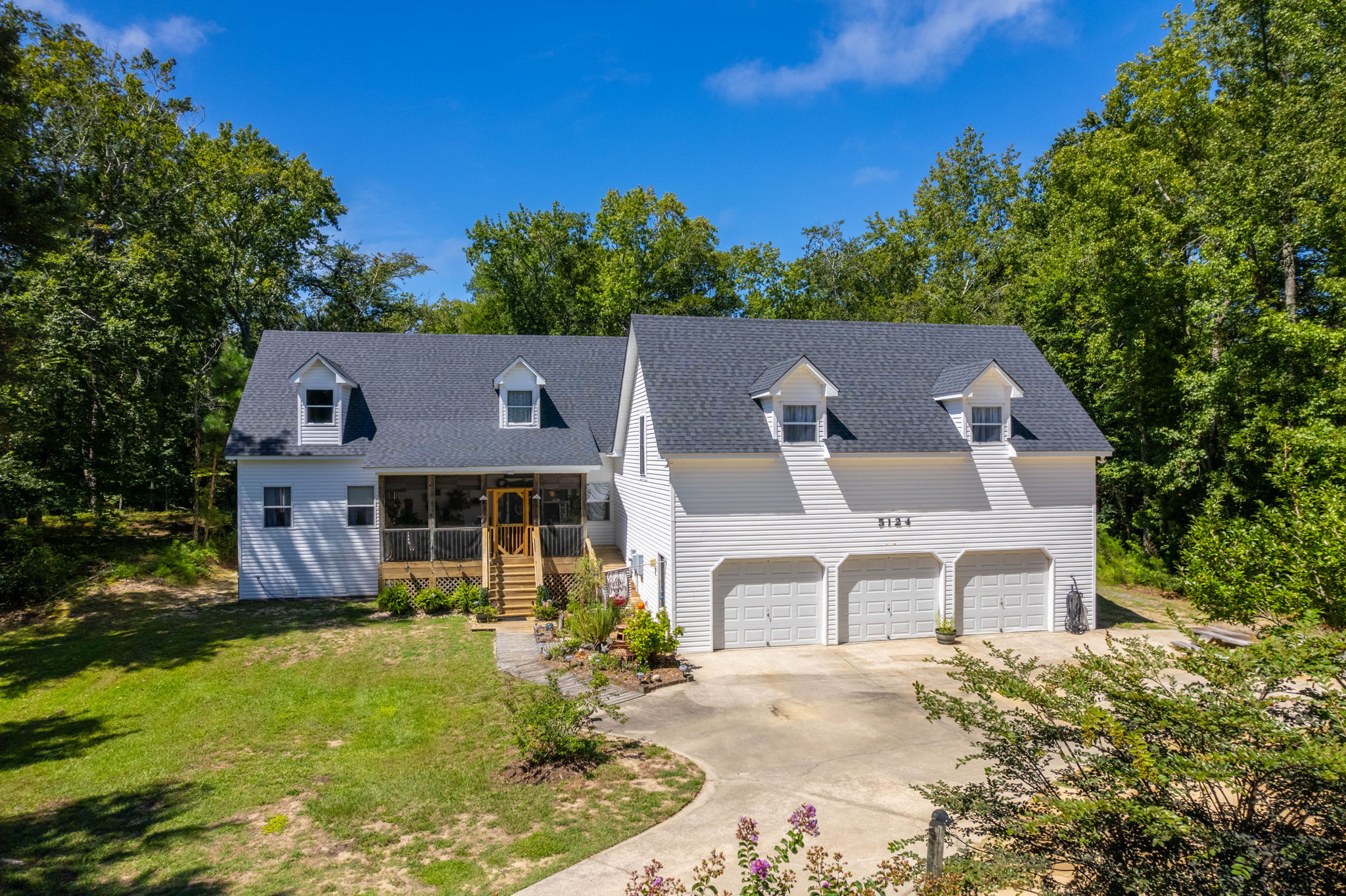 5124-The-Woods-Rd-Aerial-Front-V2