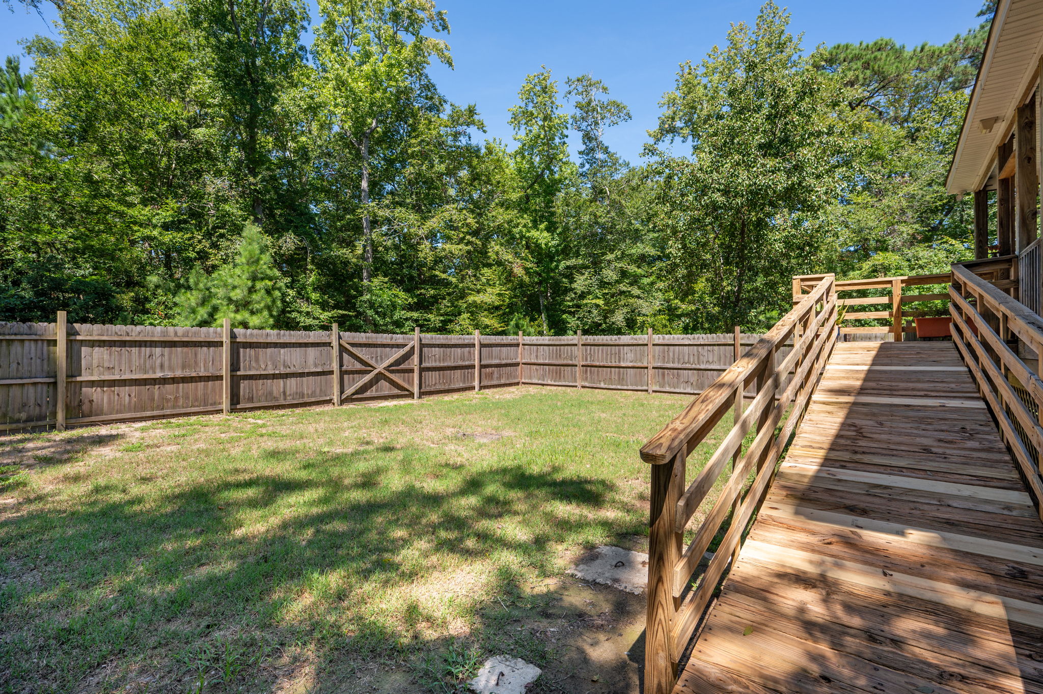 5124-The-Woods-Rd-Fenced-Yard
