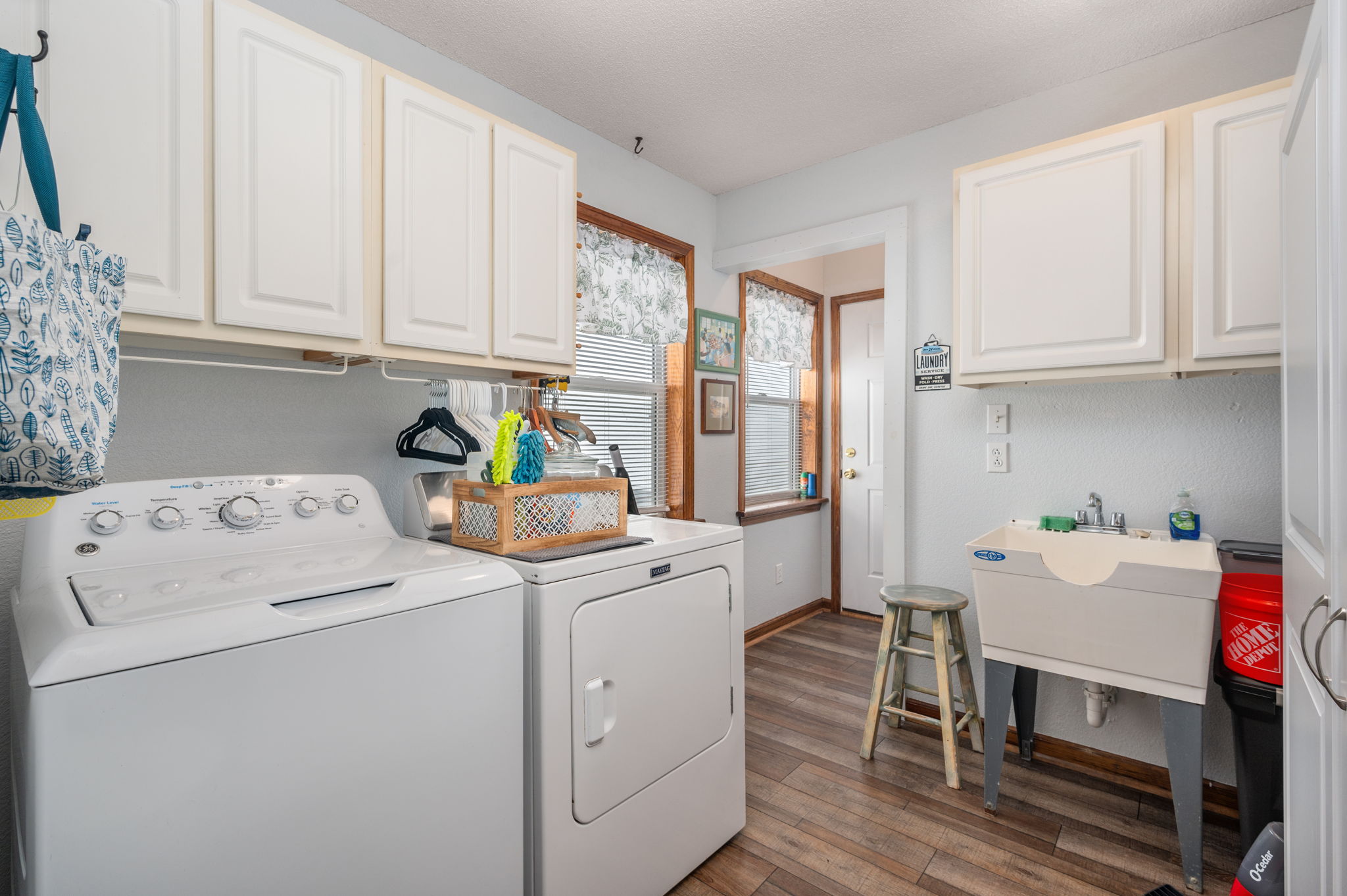 5124-The-Woods-Rd-Laundry