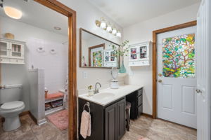 5124-The-Woods-Rd-BR1-Private-Bath