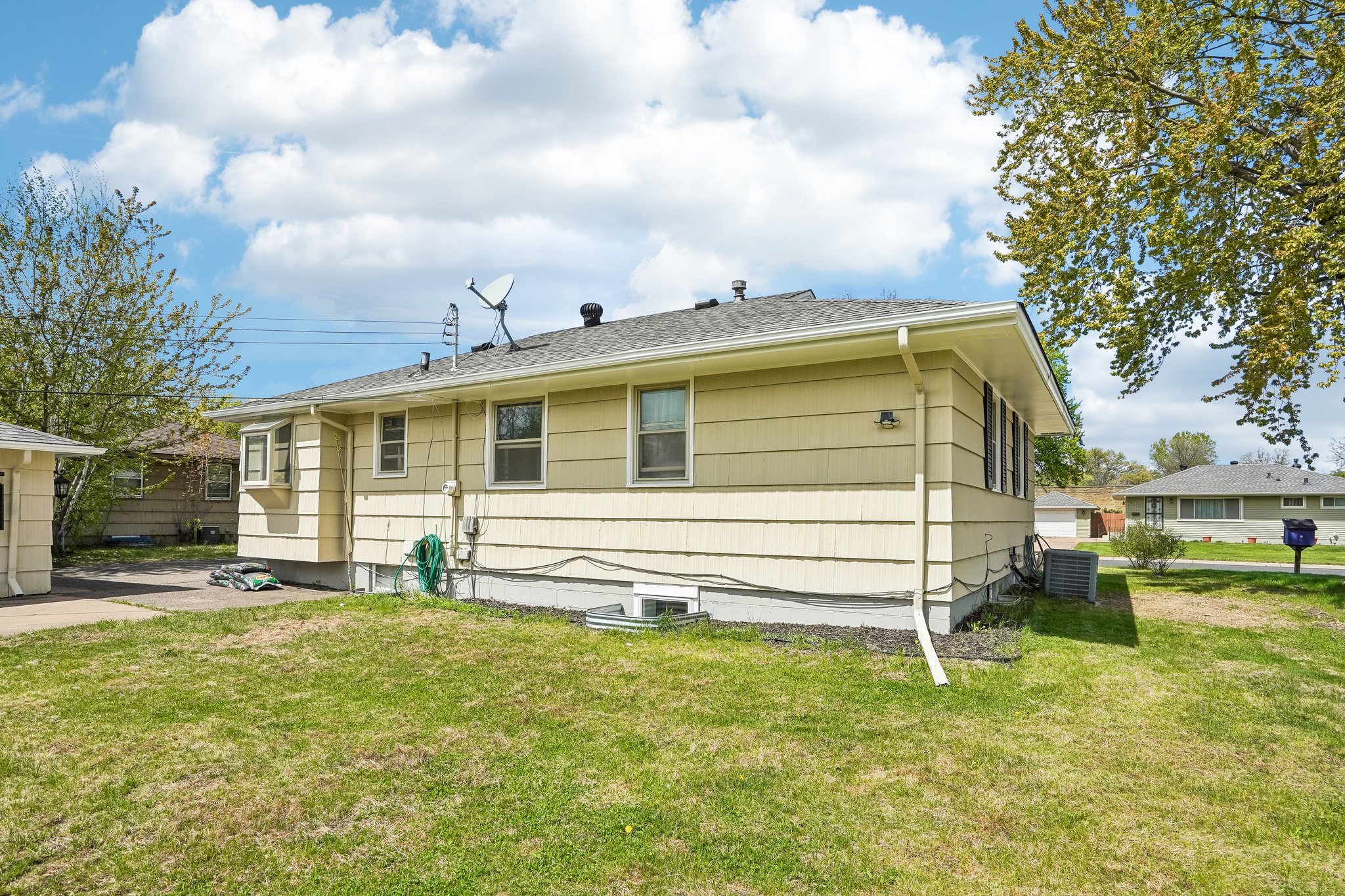 Howe Ln-S0505-037.jpg