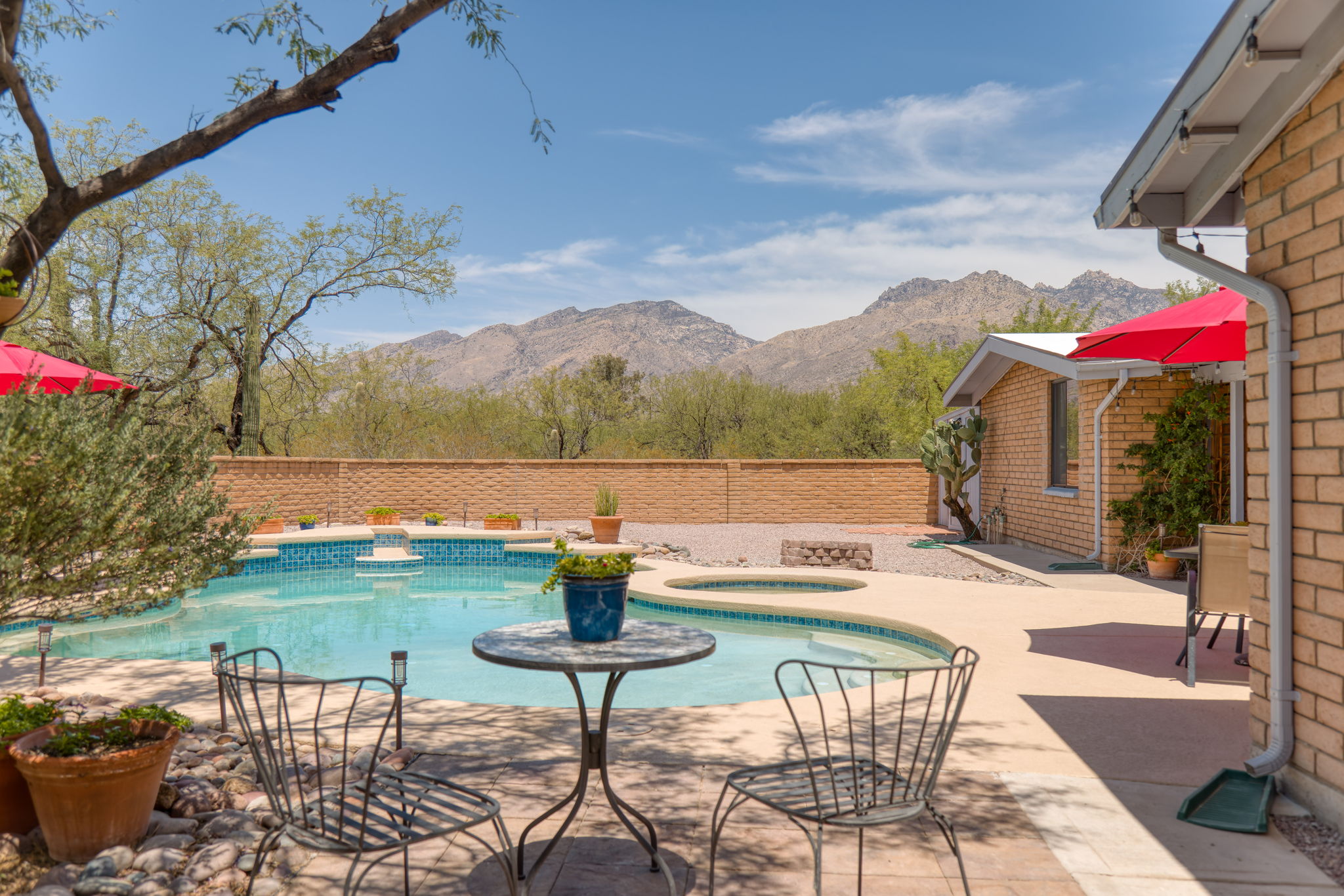 Pool and views!