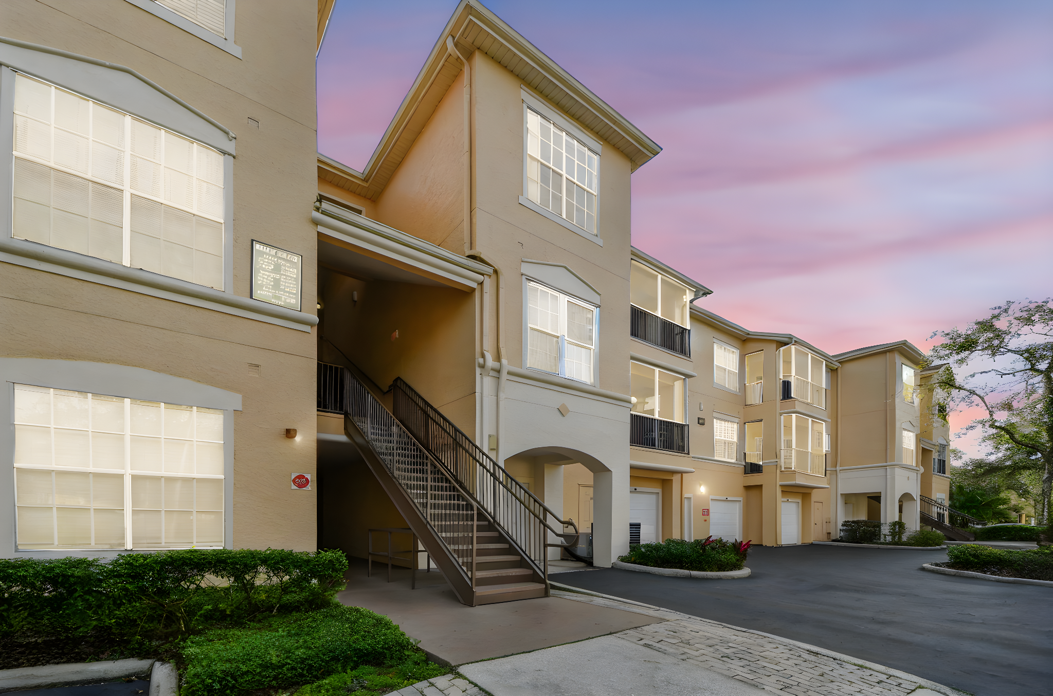 DSC_5469 day to dusk.jpeg