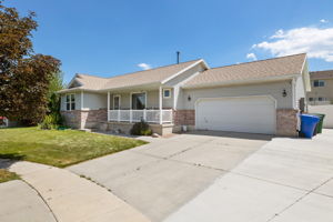 Photo 0