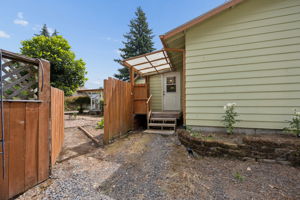  Photo 44