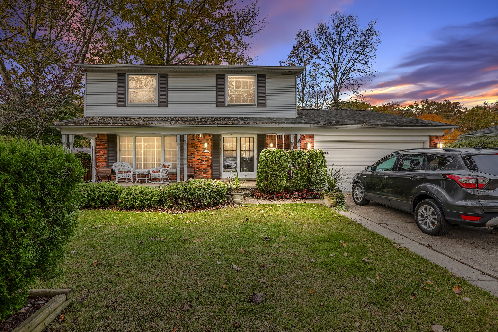 5127 Thorncroft Ct, Royal Oak, MI 48073 Stylish Detroit