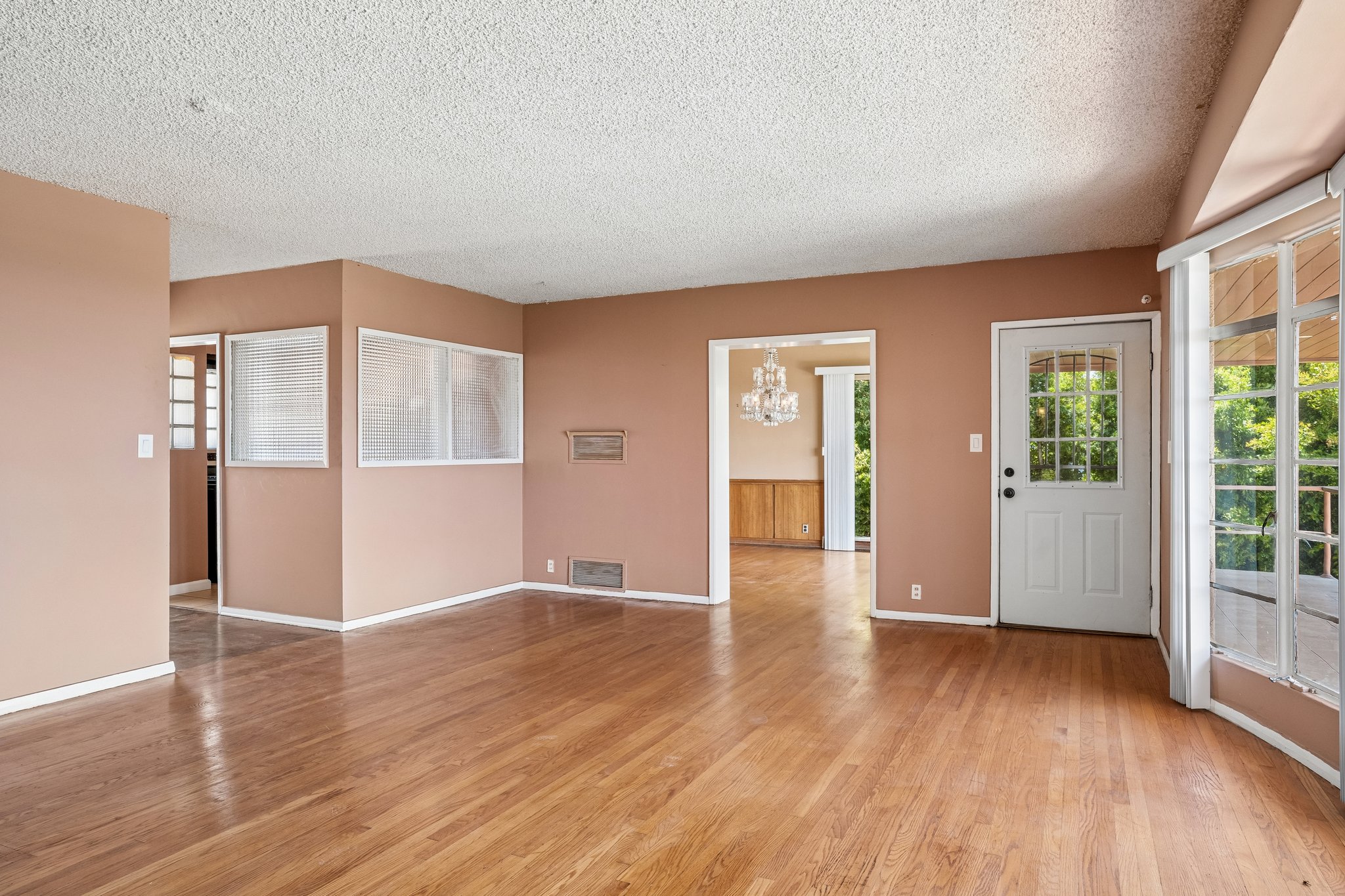Brea Crest Dr-S2507-004.jpg