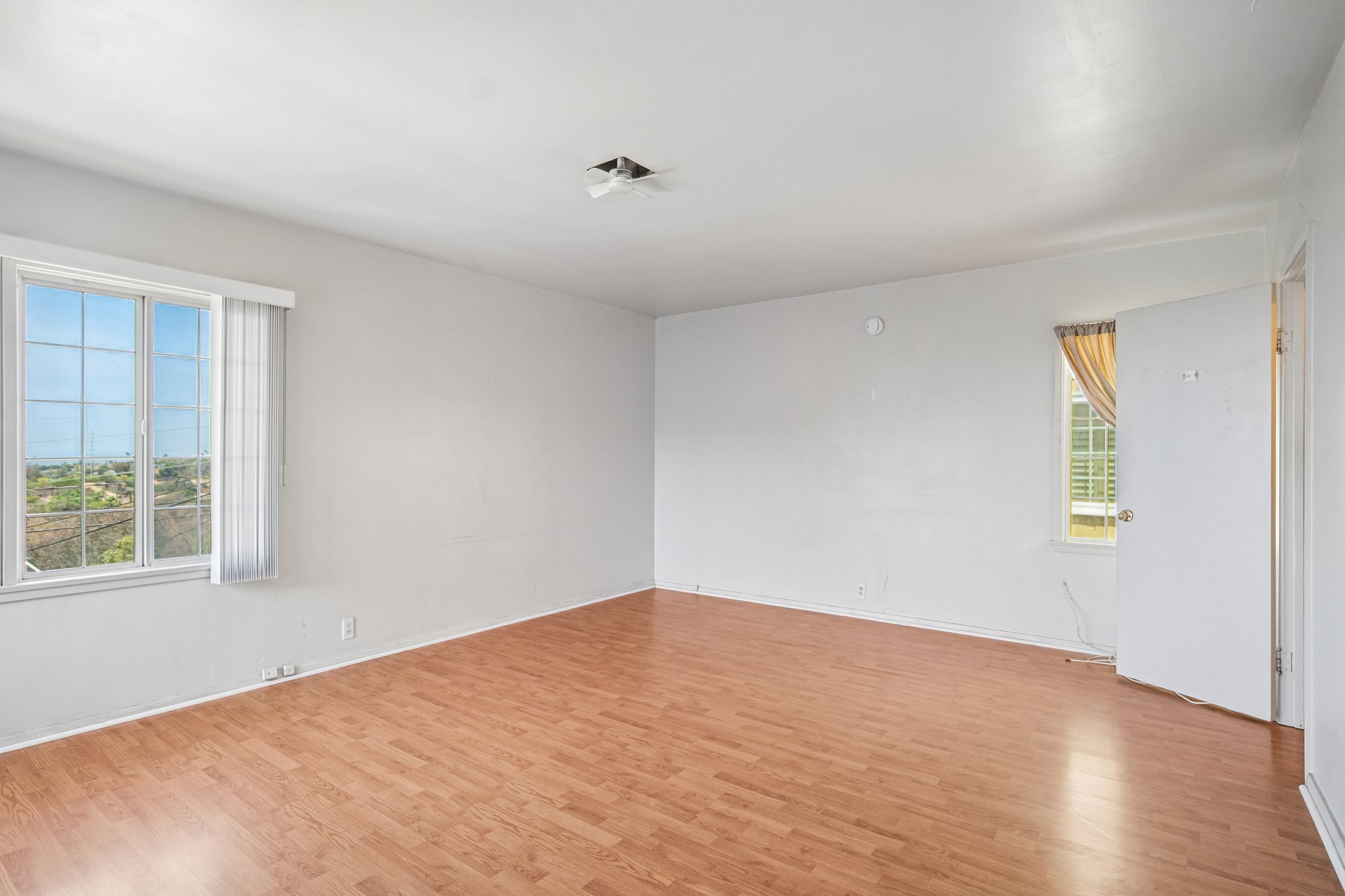 Brea Crest Dr-S2507-017.jpg