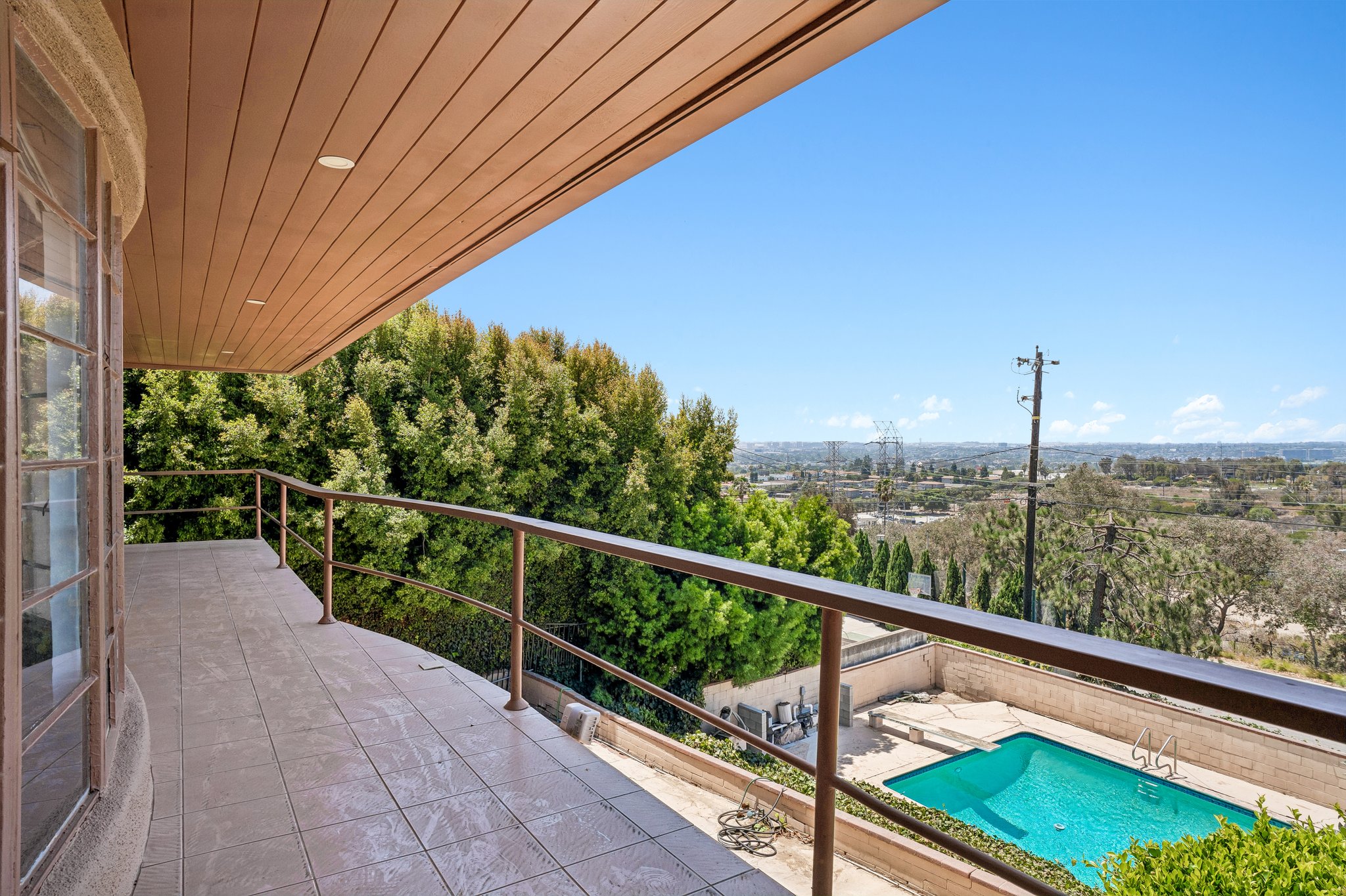 Brea Crest Dr-S2507-040.jpg