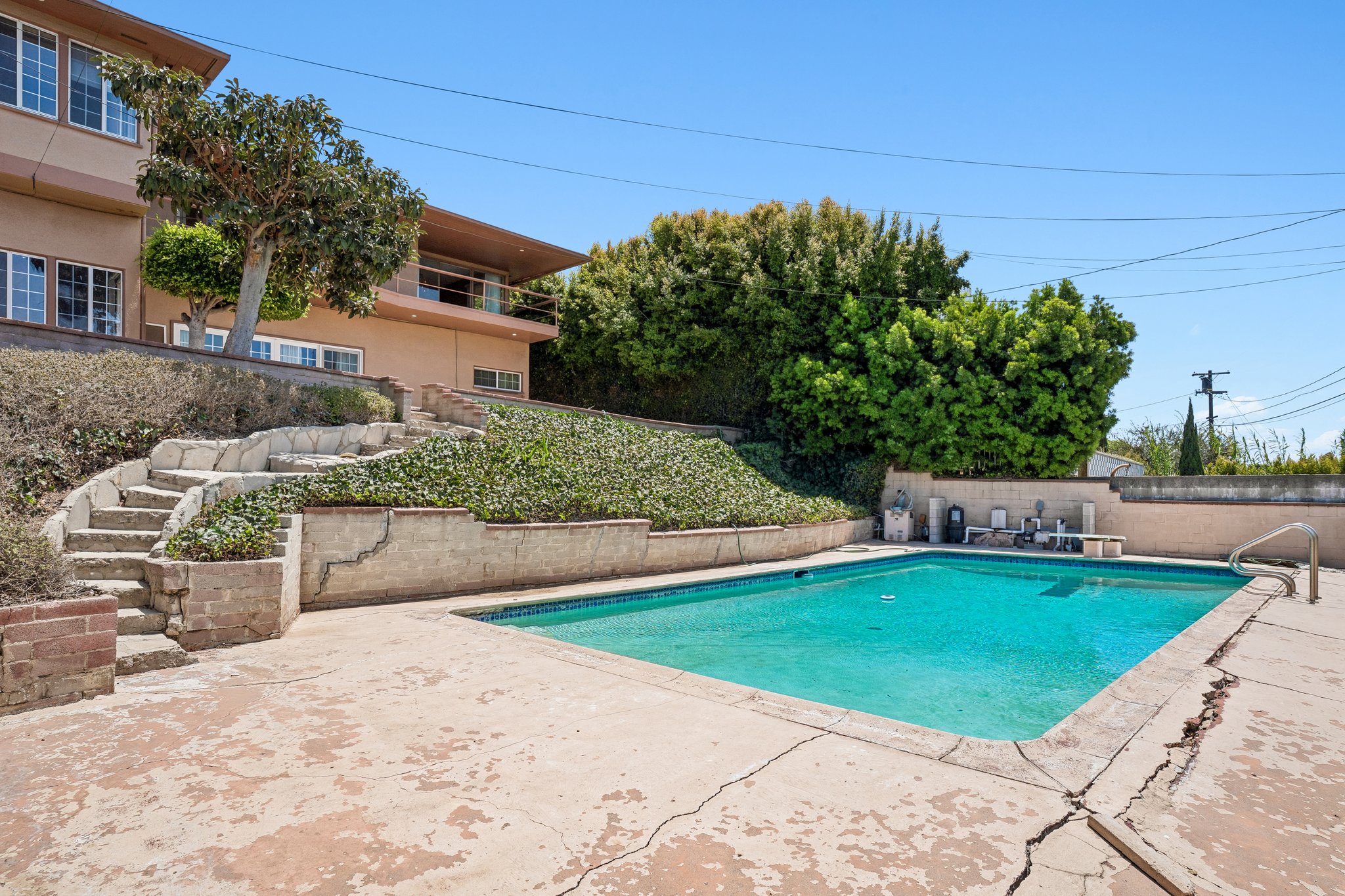 Brea Crest Dr-S2507-043.jpg