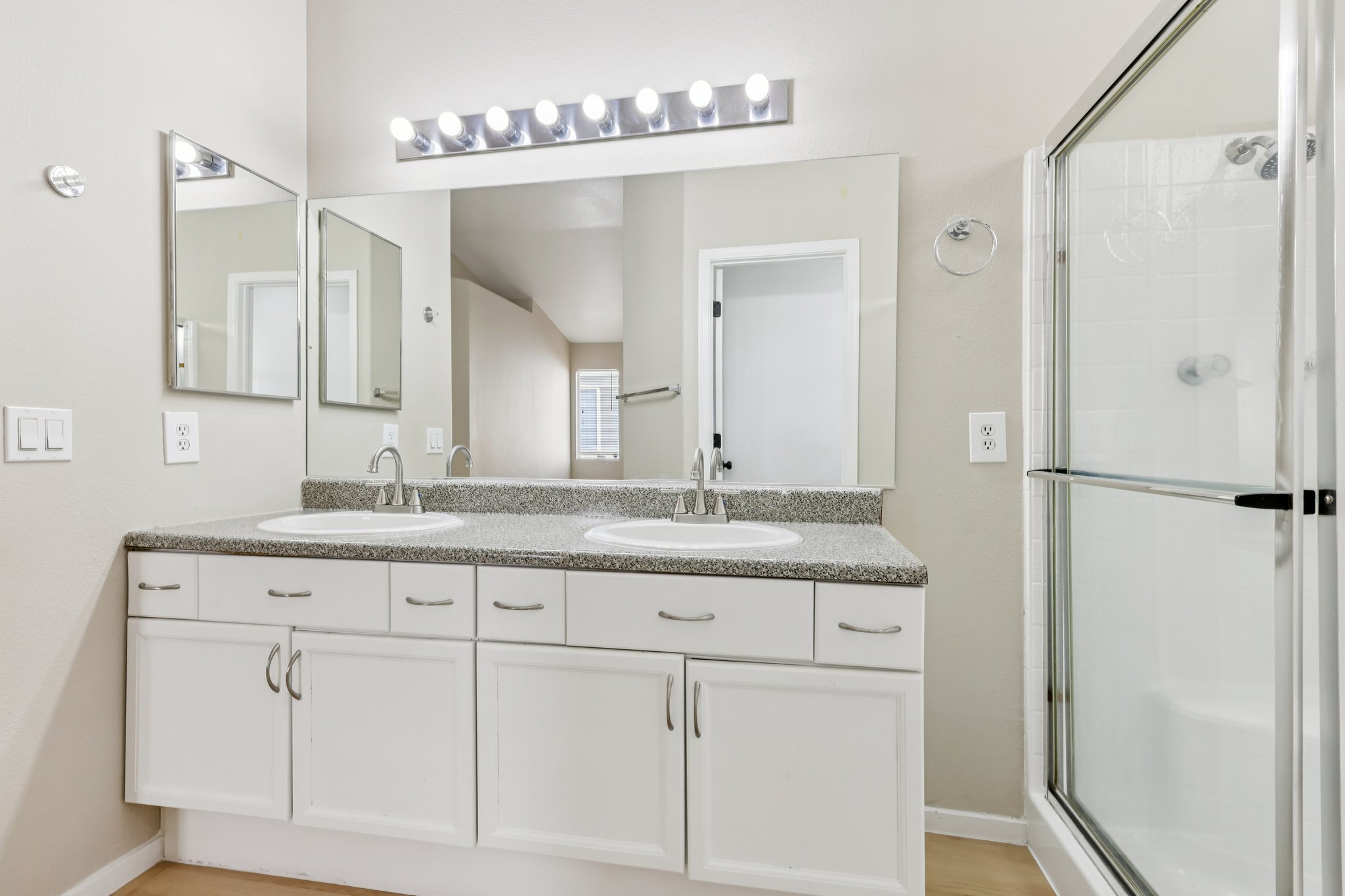 Brookmere Dr-S1703-036.jpg