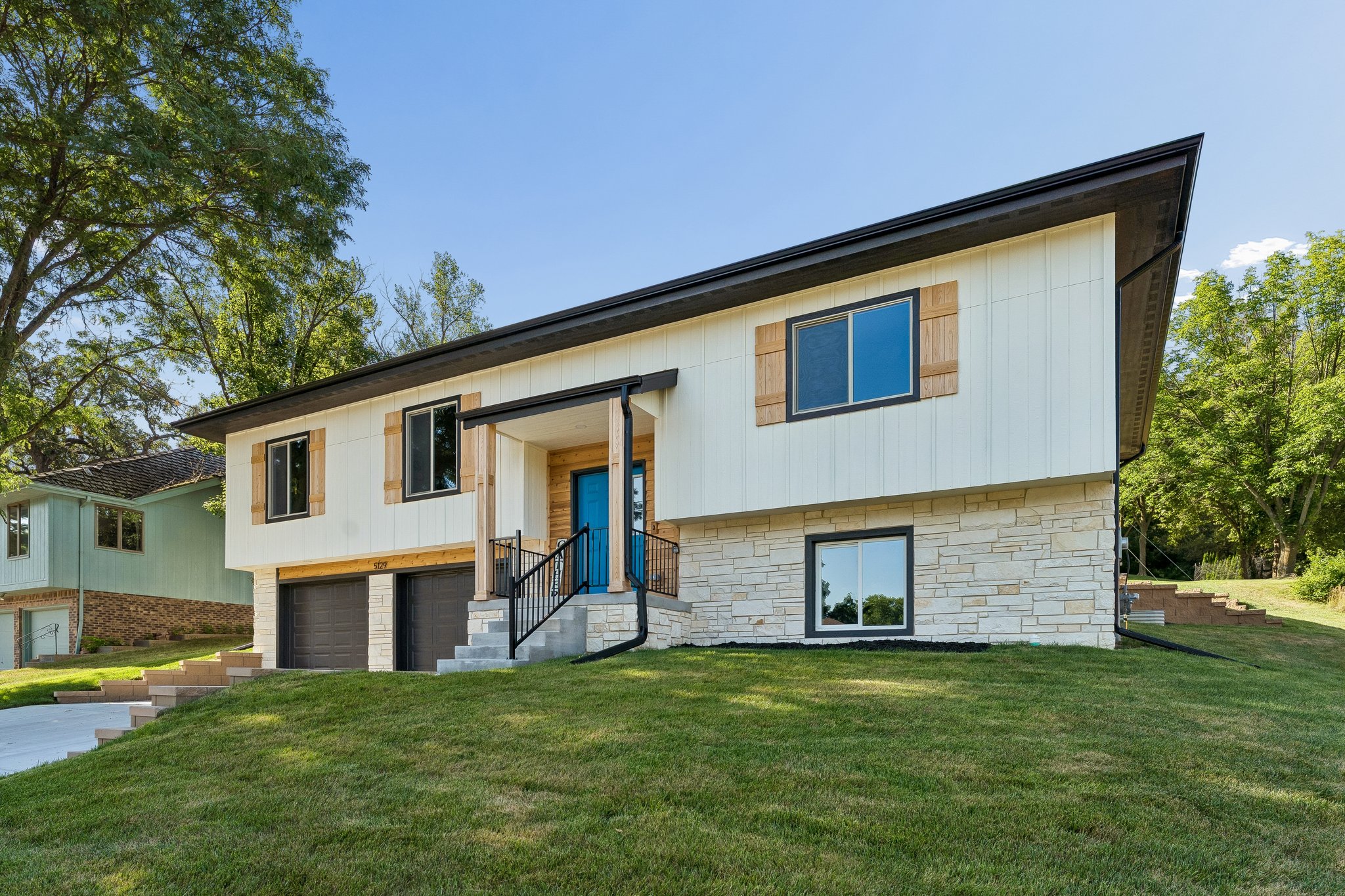 5129 Raven Oaks Dr_003.jpg