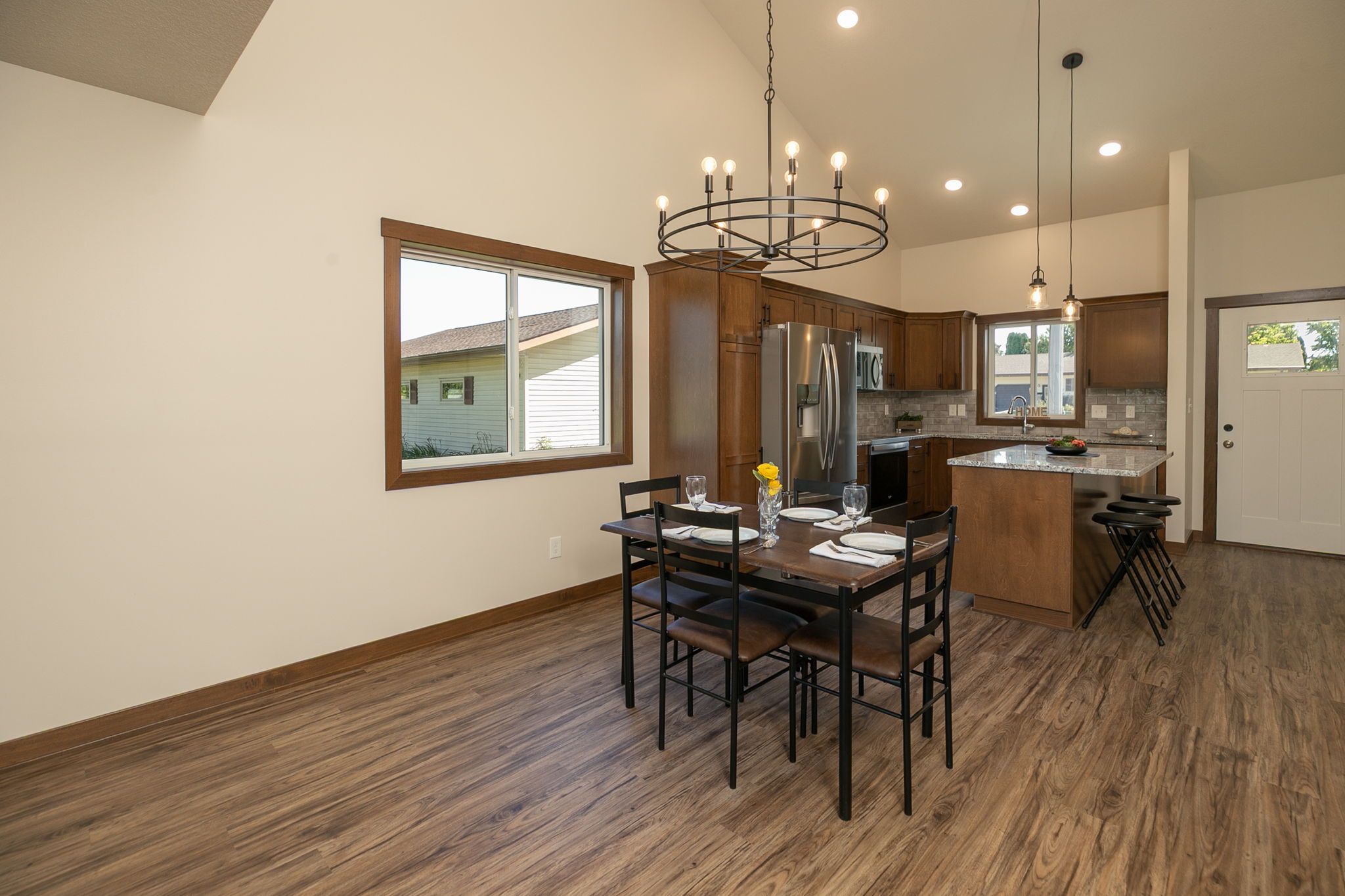 09-Dining Room