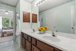 bath between jack and jill bedrooms