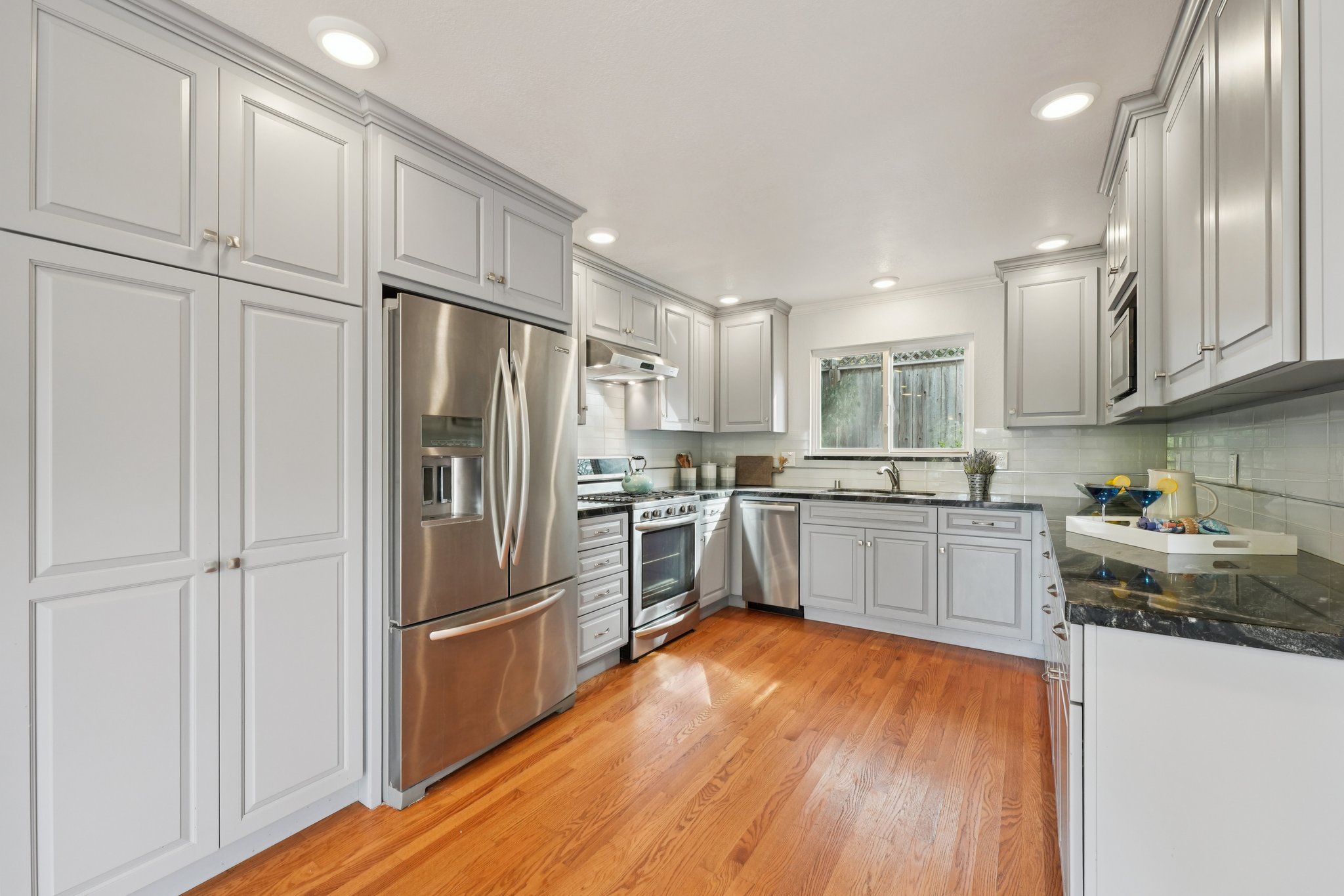 Encino Dr-S3101-022.jpg