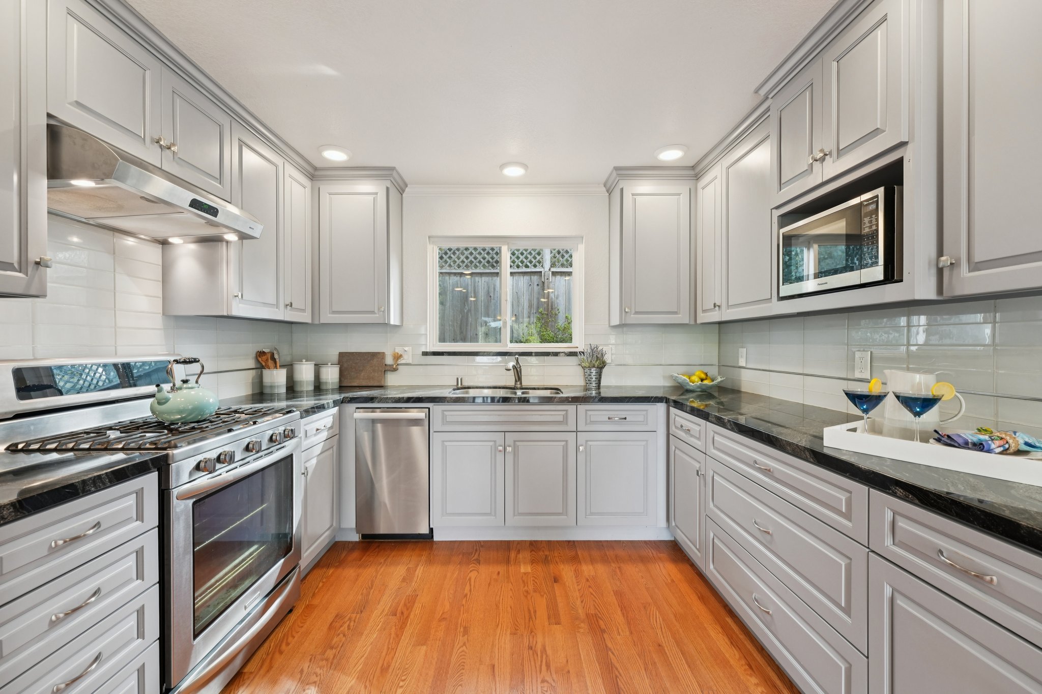 Encino Dr-S3101-027.jpg