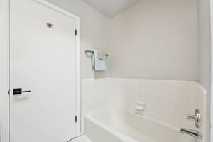 Encino Dr-S3101-037.jpg