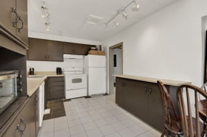  513 Lyon St N, Ottawa, ON K1R 5X8, US Photo 12