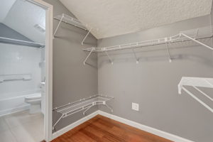 Bonus Room Closet