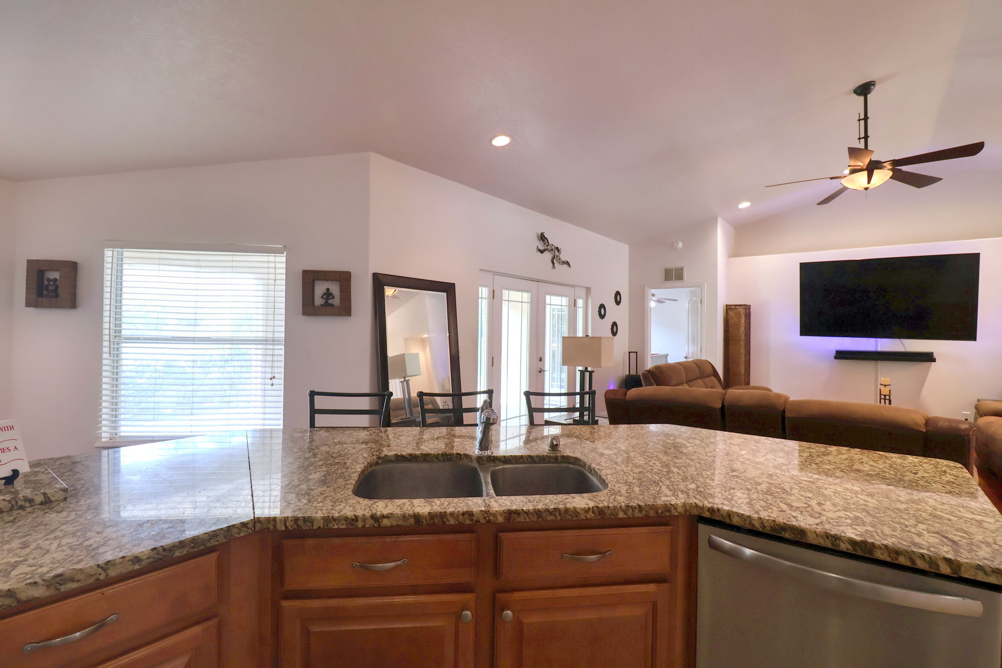 Full-Vaulted Ceiling