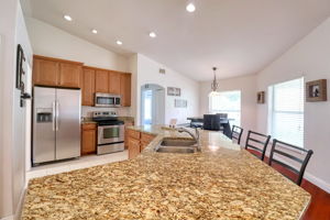 Breakfast Bar Seats 8!