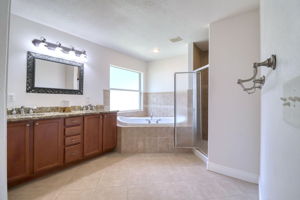 12' x 10' Master Bathroom