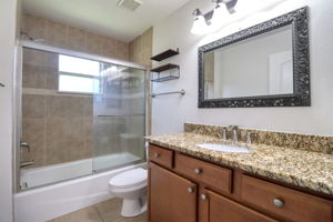 Luxurious 2nd Bathroom
