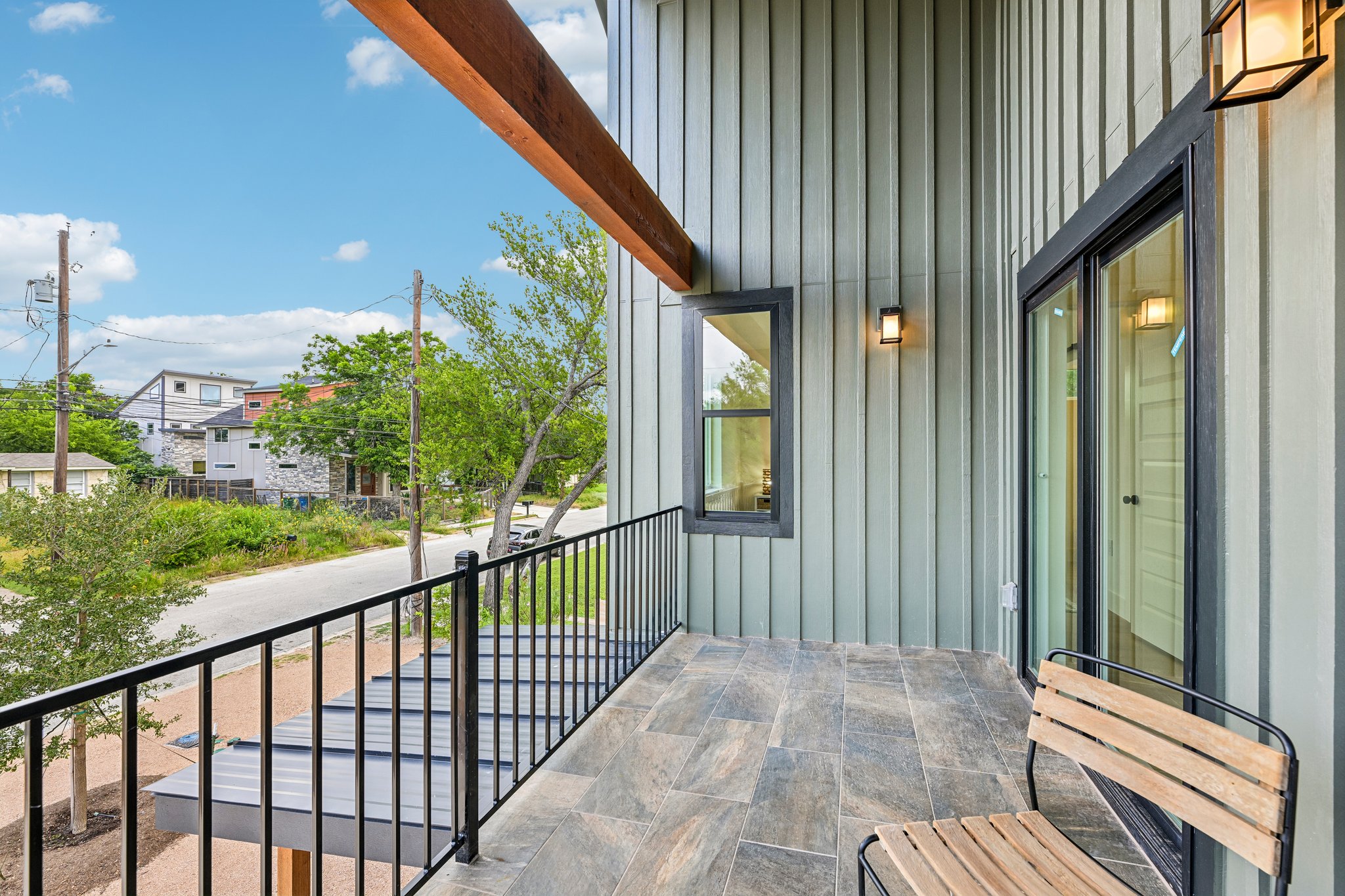 W Odell St unit a-S2406-007.jpg