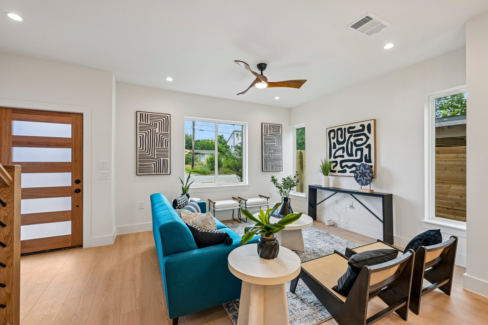 W Odell St unit a-S2406-011.jpg
