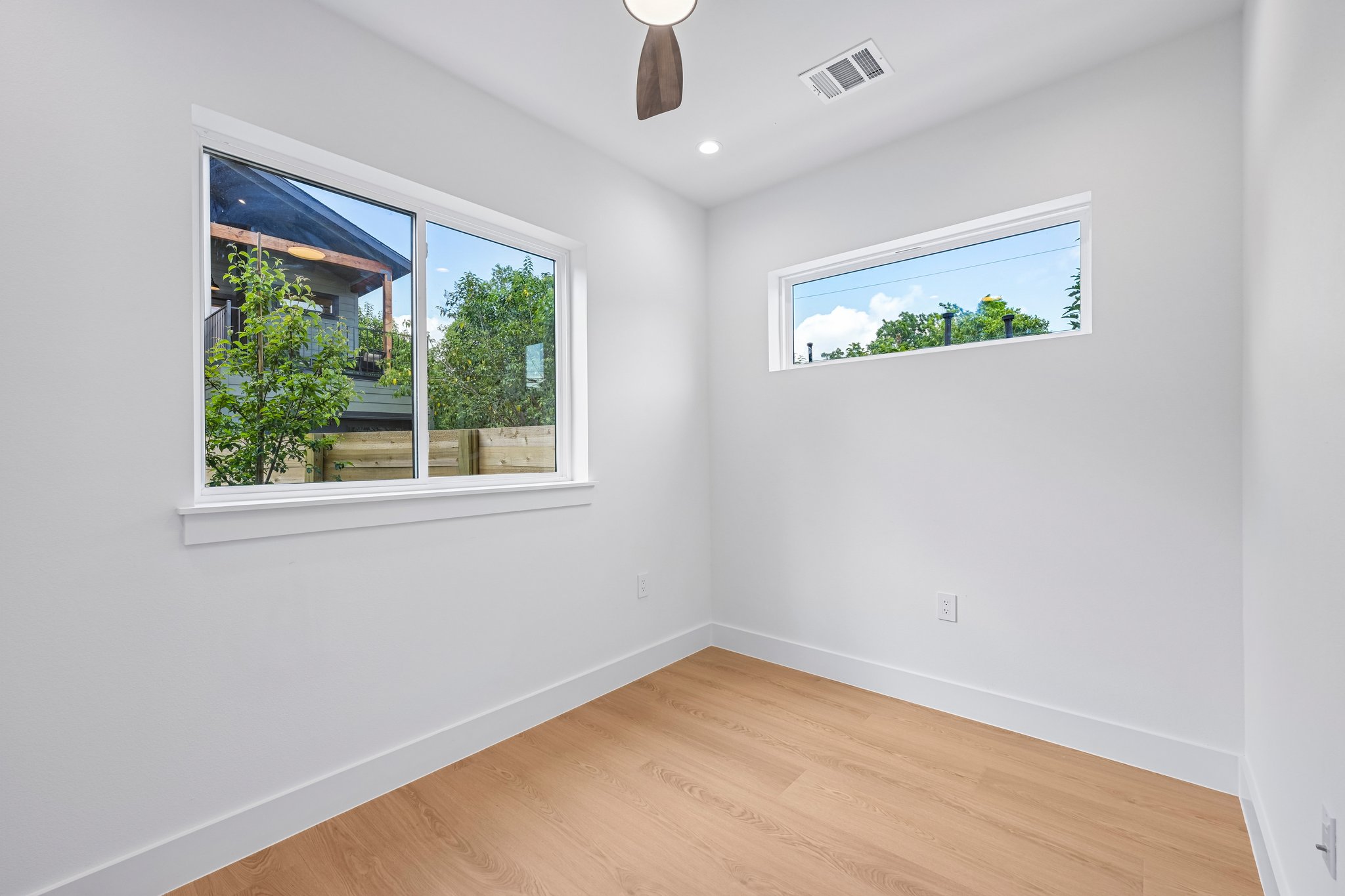 W Odell St unit a-S2406-021.jpg