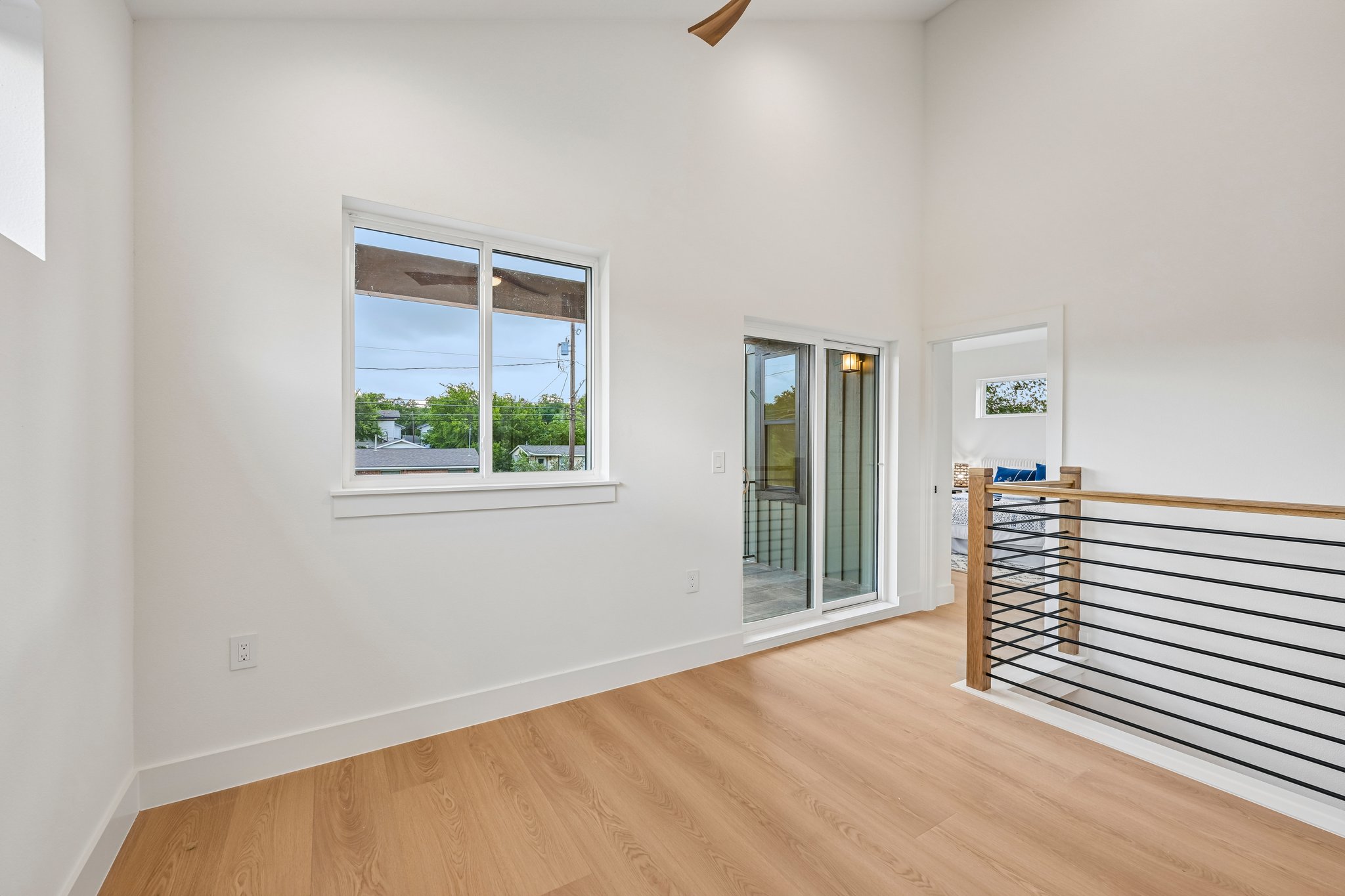 W Odell St unit a-S2406-025.jpg