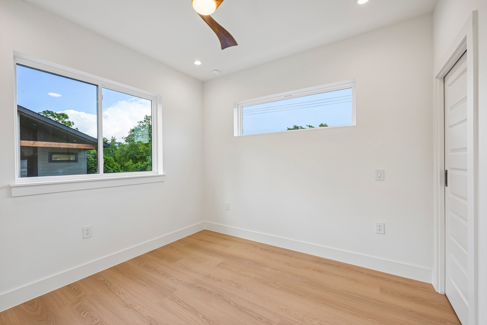 W Odell St unit a-S2406-027.jpg