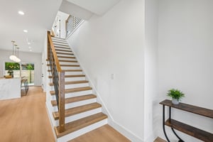 W Odell St unit a-S2406-009.jpg