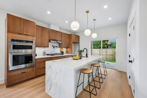 W Odell St unit a-S2406-015.jpg