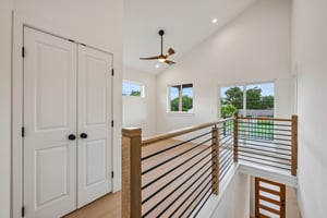 W Odell St unit a-S2406-023.jpg