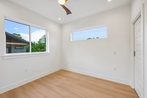 W Odell St unit a-S2406-027.jpg