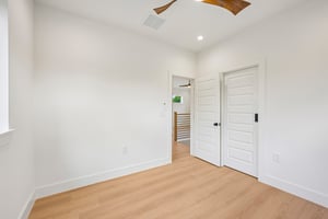 W Odell St unit a-S2406-031.jpg